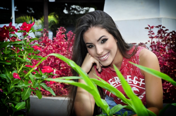 Look de Laura Toledo, por Abel Oliveira