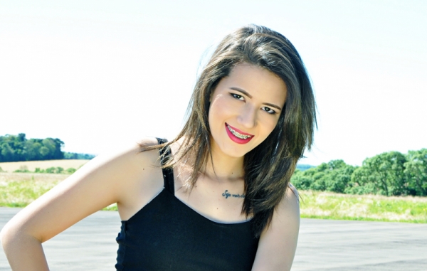 Confira o look de Tanise Vieira, por Abel Oliveira