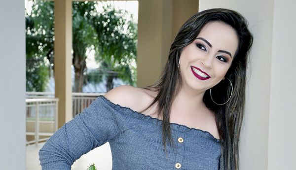 Look de Júlia Milani, por Abel Oliveira