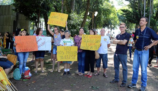 Presidente estadual do Cpers participa de ato público em Ijuí